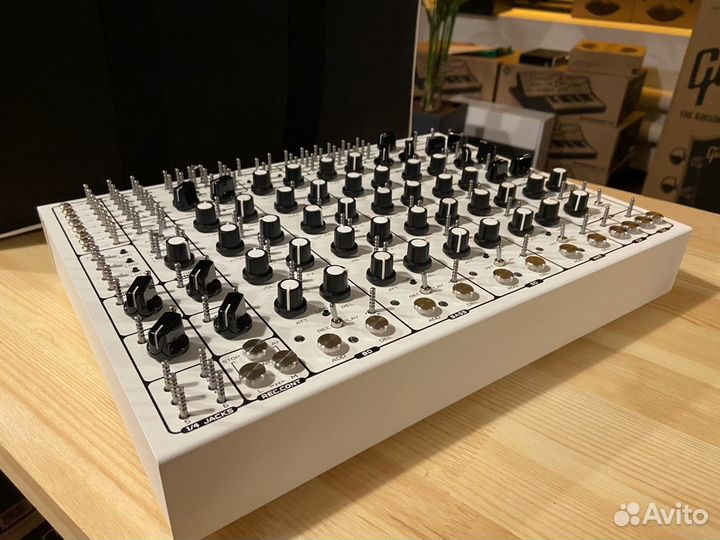 Soma Pulsar 23 white drum machine в Наличии