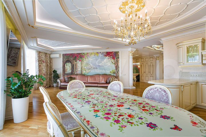 4-к. квартира, 180 м², 5/8 эт.