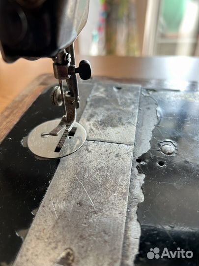 Швейная машина зингер ручная