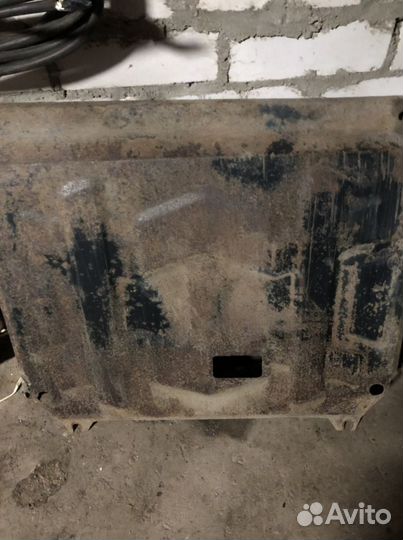 Поддон для hyundai solaris с креплениями