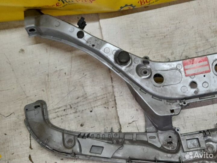 Рамка радиатора Ford Focus 1 2001-2005