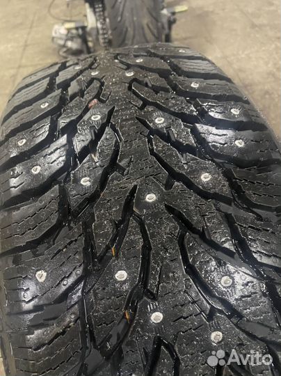 Nokian Tyres Hakkapeliitta 9 SUV 235/55 R18