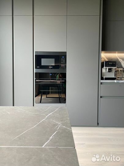 Кухня под потолок