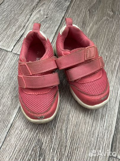 Кроссовки для девочки 21