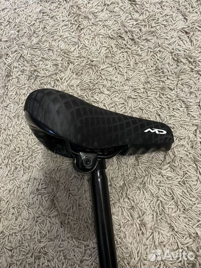 Седло на bmx но пойдет и на обычный велосипед