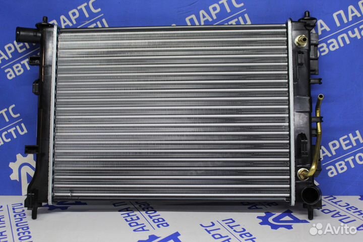Радиатор охлаждения на Kia rio 4 Hyundai Solaris 2