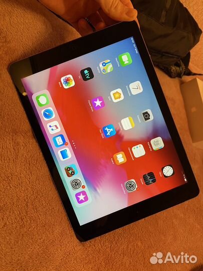 iPad WiFi cell 32 gb sim Space Gray