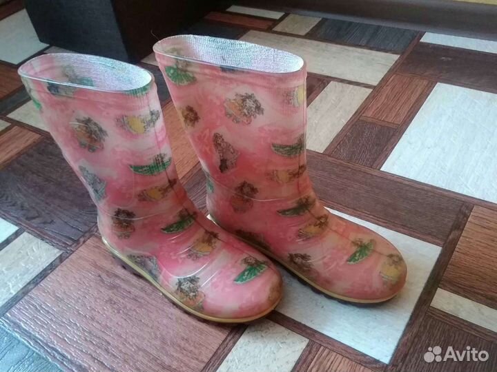 Резиновые сапожки для девочки