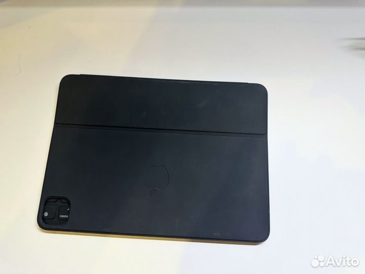 Apple Magic Keyboard Folio для 11 iPad