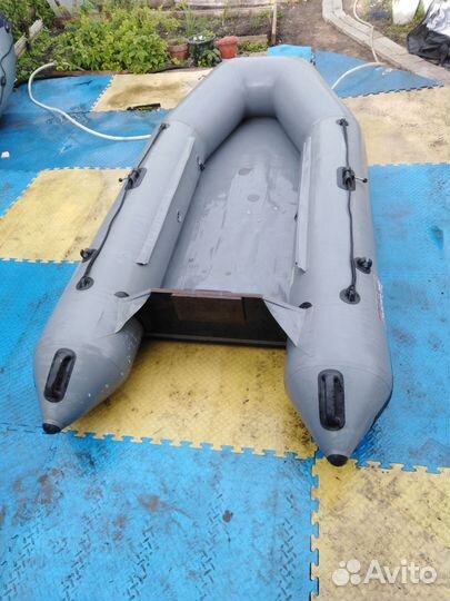 Лодка хантер 290 с мотором 5лс 4такта
