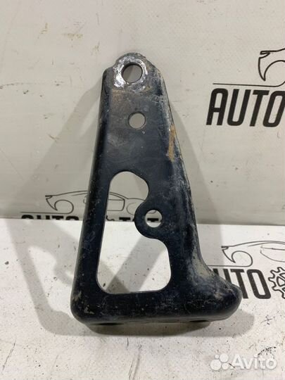 Кронштейн впускного коллектора Toyota Corolla 150