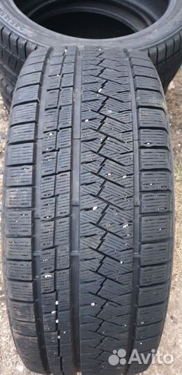 Triangle Snowlink TWT02 245/45 R20 103T