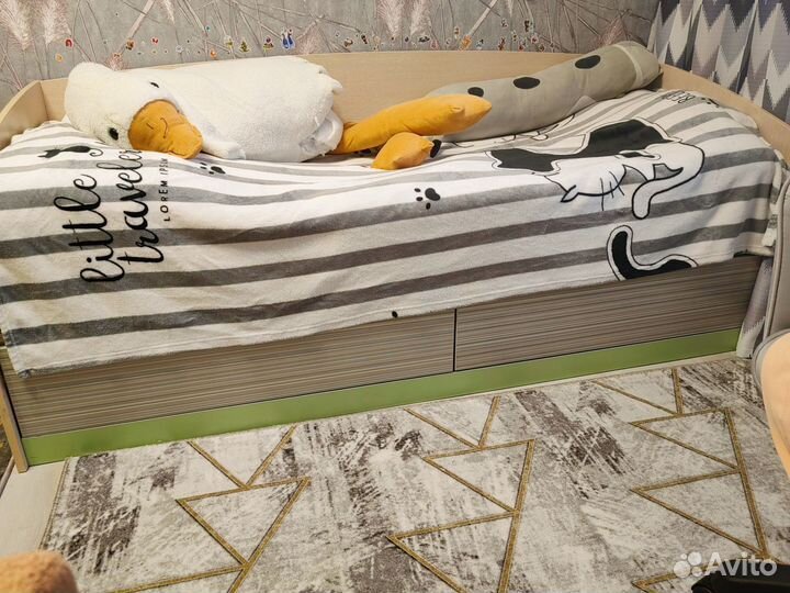 Мебель в детскую комнату