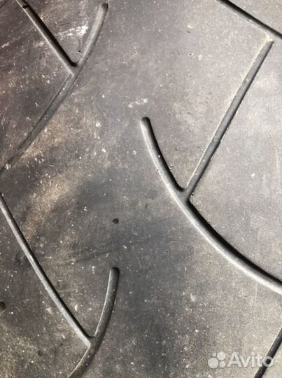 Metzeler ME880 300/35/18 - 17 год