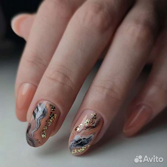 Мастер маникюра и педикюра