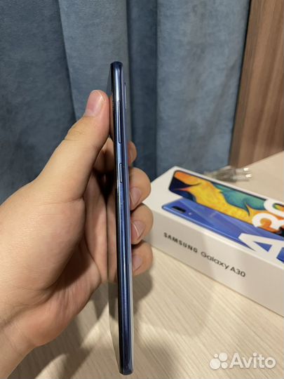 Samsung Galaxy A30, 3/32 ГБ