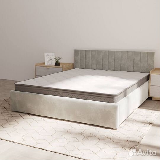 Кровать двуспальная с матрасом