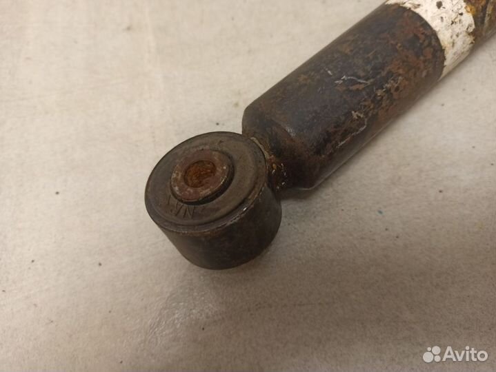 Амортизатор задний Мазда