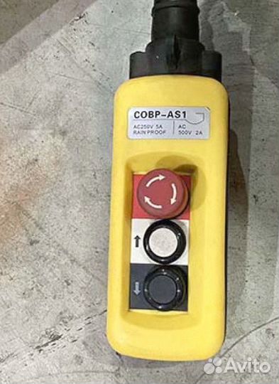 Подъемный стол YLF2008 2000x1800 2000 кг