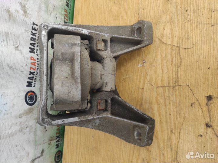 Опора двигателя правая Ford Focus 1 Zx4 2.3 2004