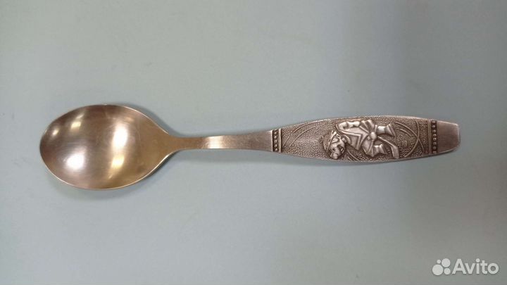 Чайная ложка с мультяшным хоккеистом, СССР