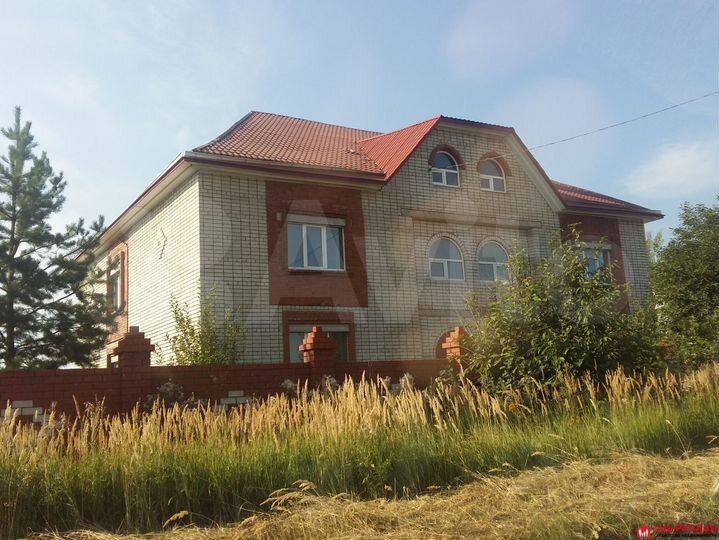 Коттедж 289,4 м² на участке 12 сот.