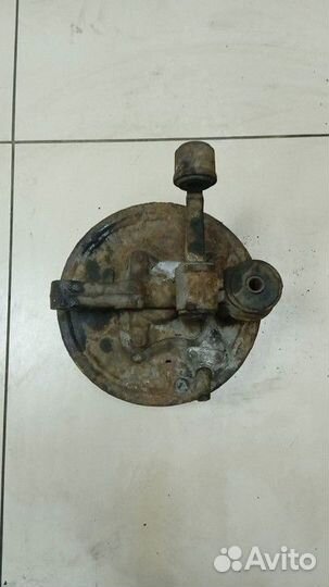 Кулак поворотный задний правый