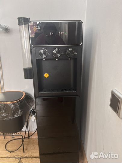 Кулер для воды ecotronic