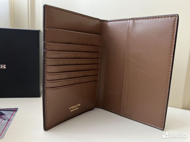 Обложка на паспорт coach