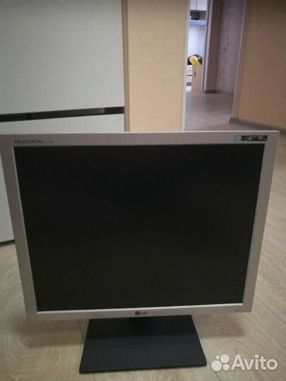 Монитор LG