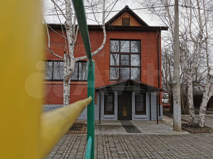 Коттедж 350 м² на участке 5 сот.