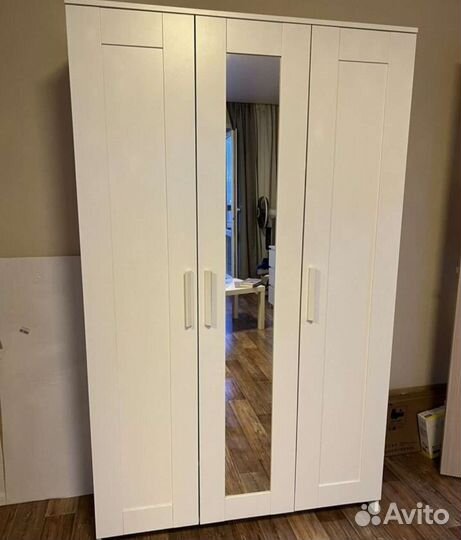 Шкаф с зеркалом Икеа