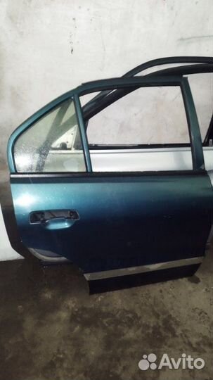 Дверь боковая задняя правая Mitsubishi Galant 8