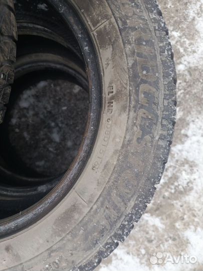 Bridgestone Blizzak Spike-02 175/70 R14