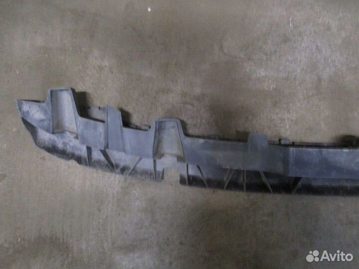 Направляющая заднего бампера Audi Q7 4M 2015 (цент