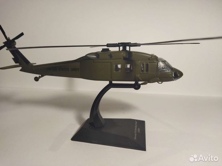 Коллекционная модель вертолёта Чёрный Ястреб UH-60