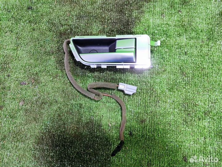 Ручка двери внутренняя правая Land Rover Discover