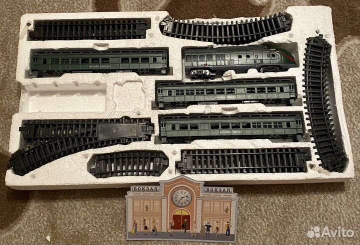 Железная дорога игра на батарейках в коробке