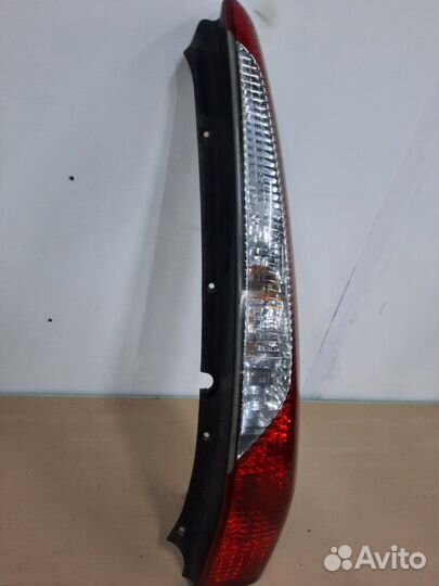 Фонарь задний правый Mitsubishi Lancer уневерсал