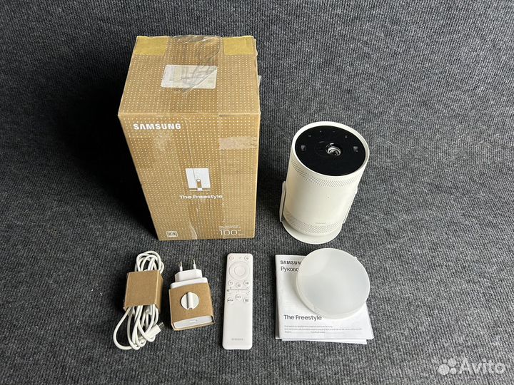 Проектор Samsung The Freestyle SP-LSP3BLA