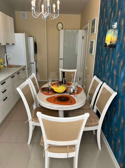 2-к. квартира, 65 м², 1/10 эт.