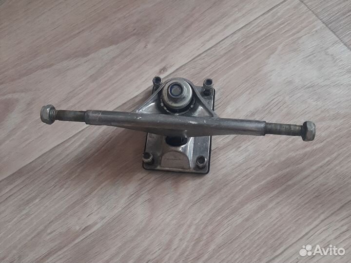 Подвески,колёса,доска для скейтборда