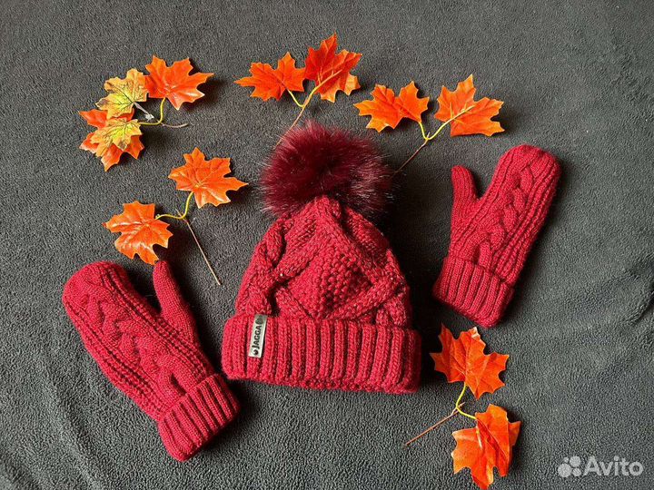 Шапка женская+варежки в подарок