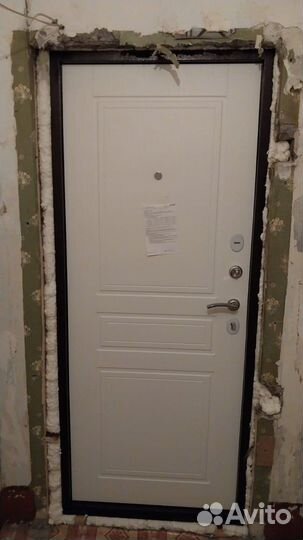 Дверь стальная титан ясень белоснежный