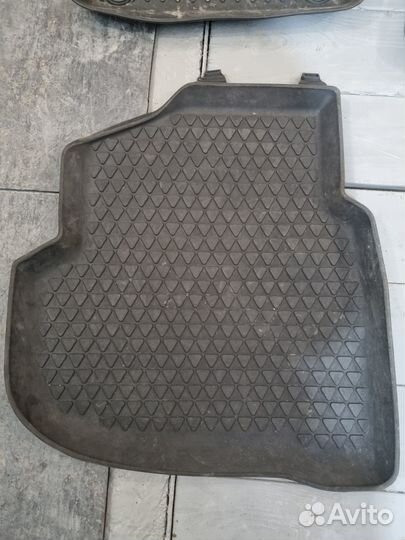 Оригинальные коврики Volkswagen Polo Sedan