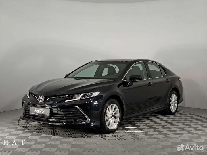 Toyota Camry 2.0 CVT, 2023