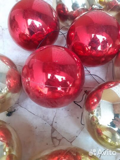 Большие елочные игрушки