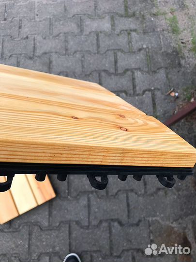 Садовые дорожки и кресло из сибирской лиственницы