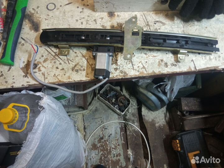 Стеклоподъемник