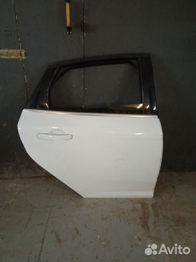 Дверь правая задняя Форд Фокус 3